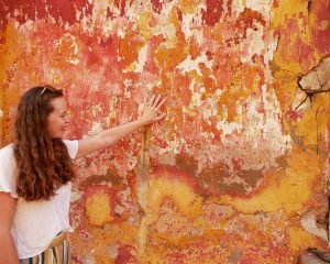 old wall girl Cartagena Colombia