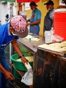 street chef baking in Cartagena Colombia