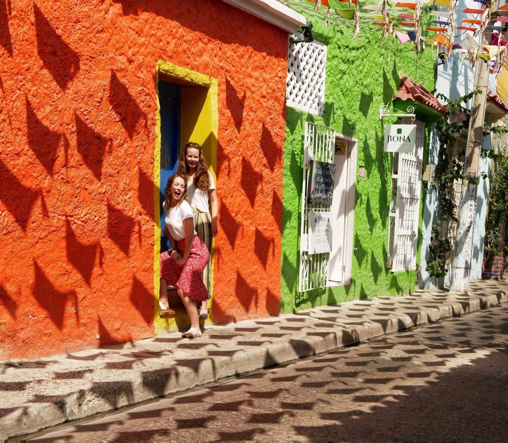 girls posing in the morning in Cartagena Colombia